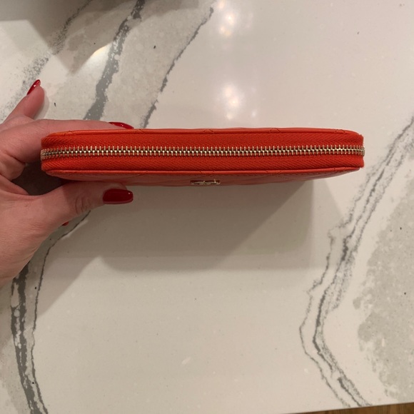 Chanel Zip Red Lambskin Wallet - Picture 4 of 8